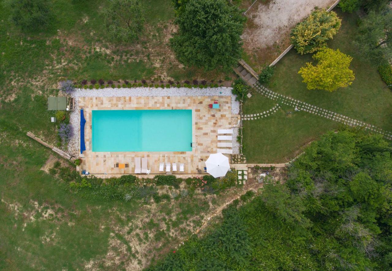 Agriturismo La Barca Nel Bosco Rosciano  Exterior foto